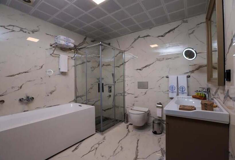 בית מלון כפרי Brand Business