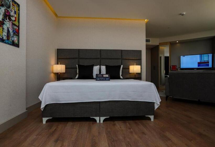 בית מלון כפרי Brand Business