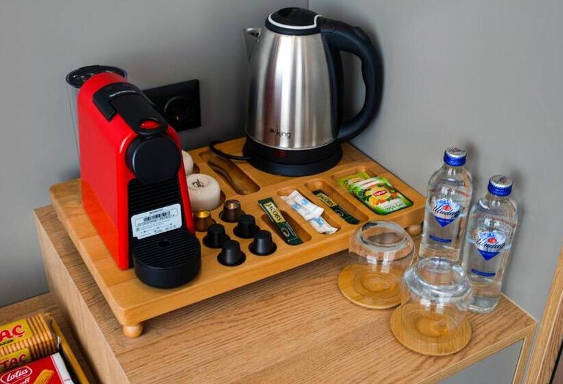 בית מלון כפרי Brand Business