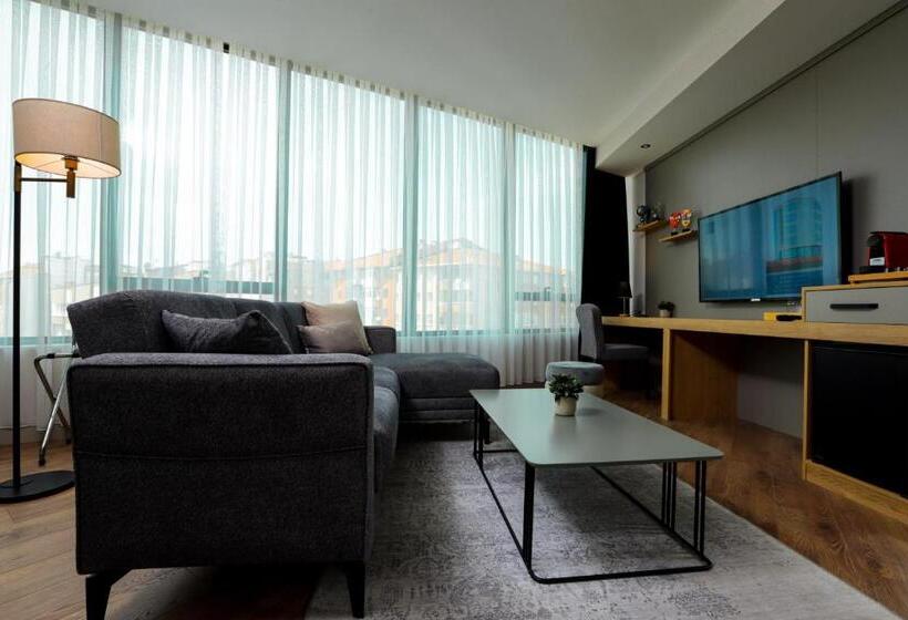 فندق Brand Business