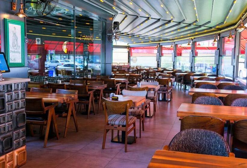 בית מלון כפרי Brand Business