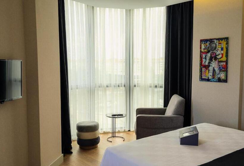 בית מלון כפרי Brand Business