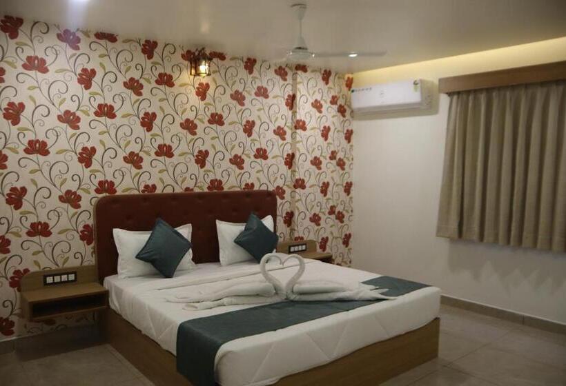 The Sky Comfort Beach Hotel, Dwarka