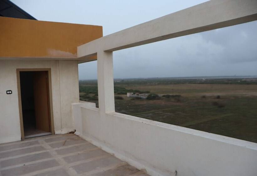 The Sky Comfort Beach Hotel, Dwarka