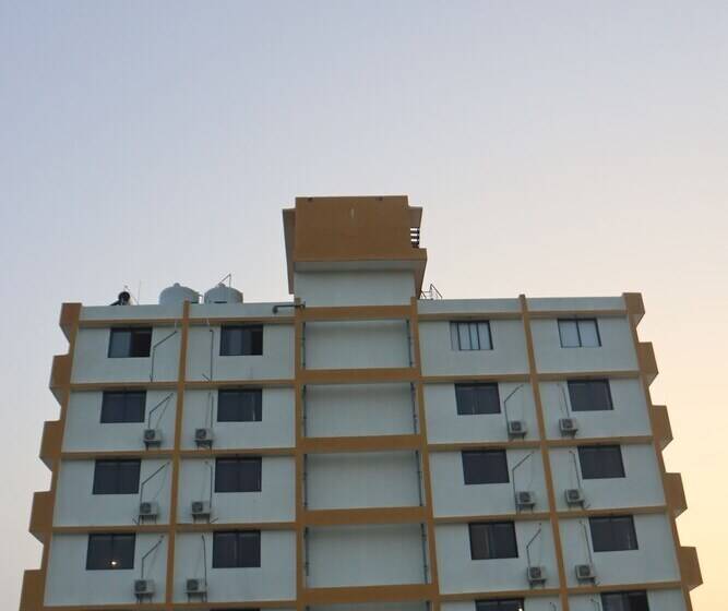 The Sky Comfort Beach Hotel, Dwarka