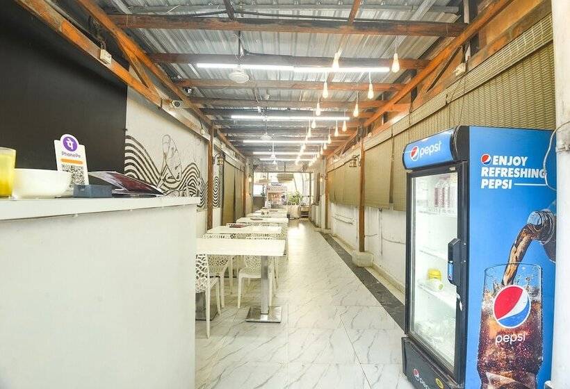 בית מלון כפרי Fabexpress The Golden Leaf