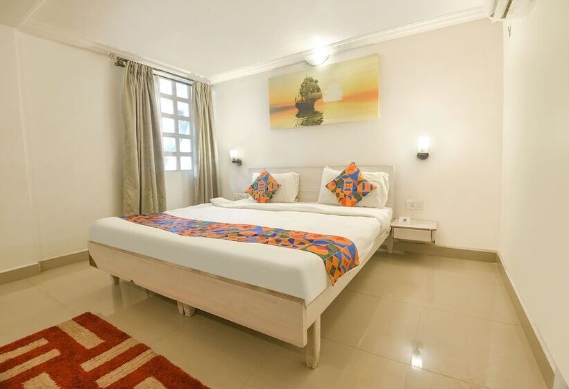 בית מלון כפרי Fabexpress The Golden Leaf