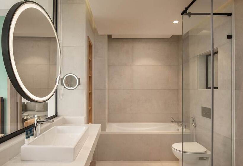 هتل Four Points By Sheraton Kampala