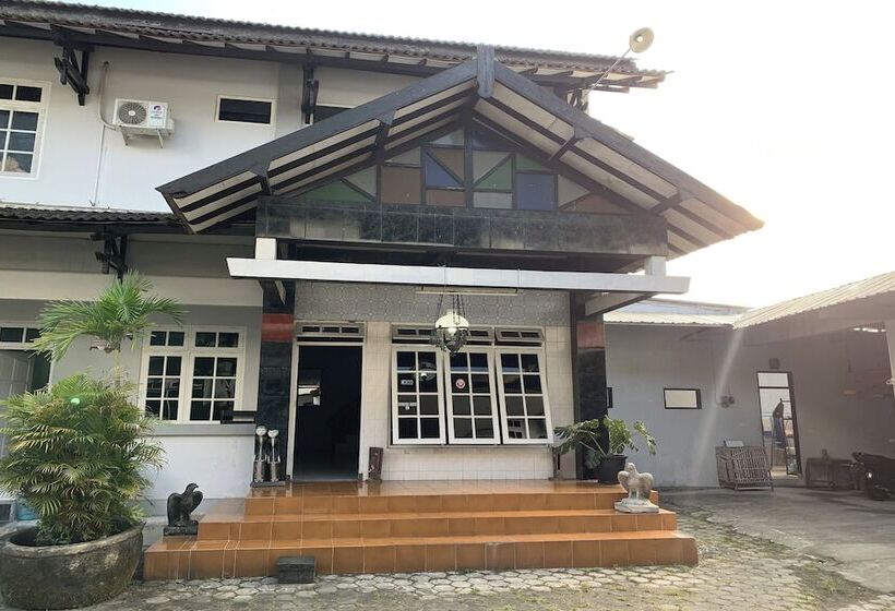 فندق Merak Indah