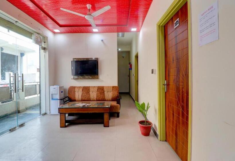 Отель Oyo 81427 Kanika