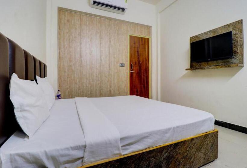 Отель Oyo 81427 Kanika