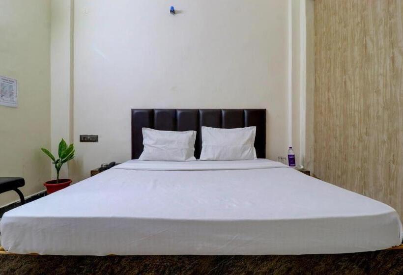 Отель Oyo 81427 Kanika