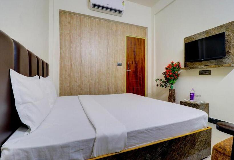 Отель Oyo 81427 Kanika