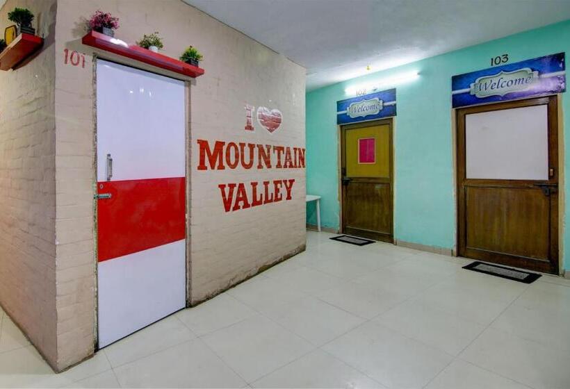 בית מלון כפרי Oyo Flagship Mountain Valley Guest House