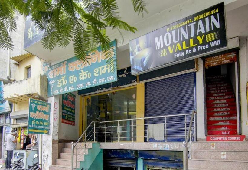 בית מלון כפרי Oyo Flagship Mountain Valley Guest House