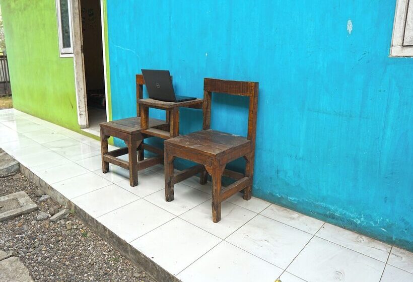 בית מלון כפרי Spot On 92666 Rumah Kos Arafah Syariah