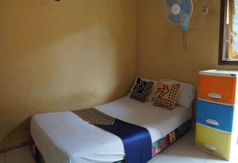 בית מלון כפרי Spot On 92666 Rumah Kos Arafah Syariah