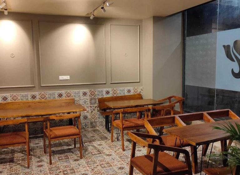 בית מלון כפרי The Golf 1