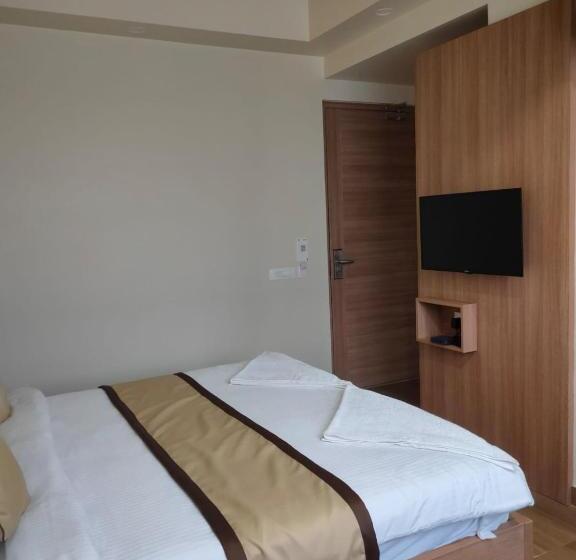 בית מלון כפרי The Golf 1