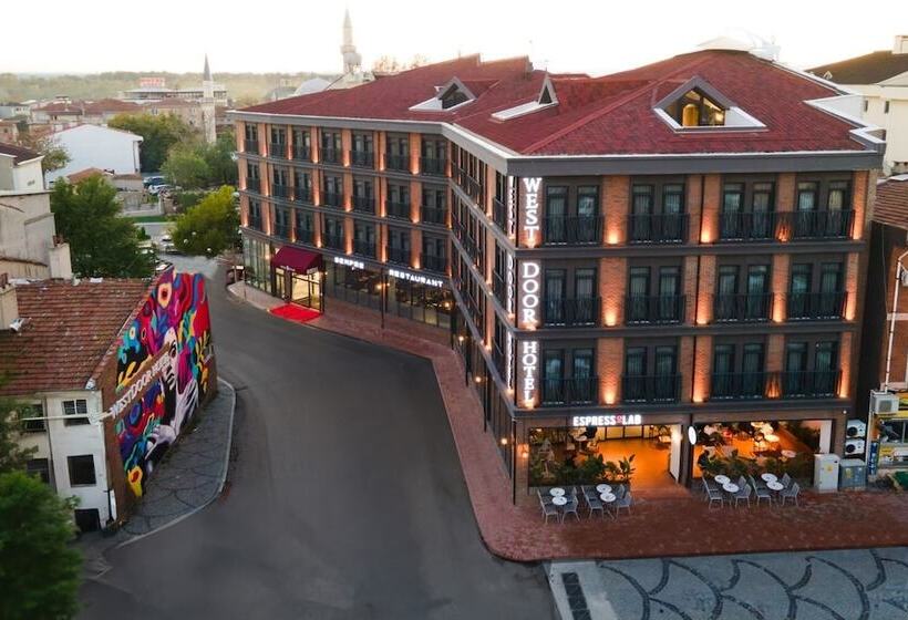 בית מלון כפרי Westdoor