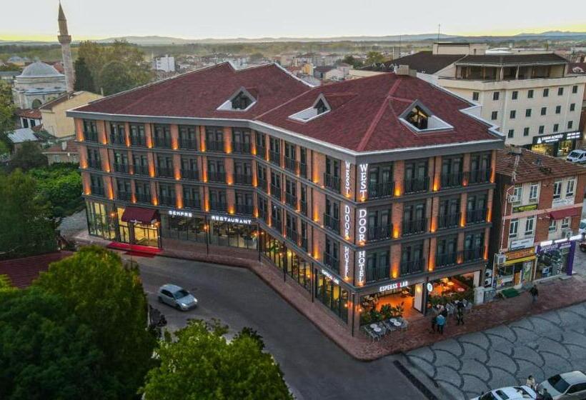 בית מלון כפרי Westdoor