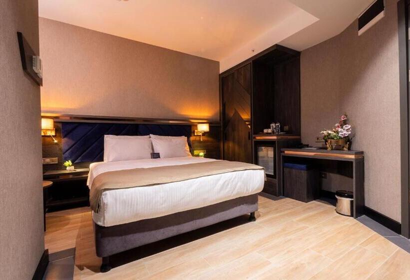 בית מלון כפרי Westdoor