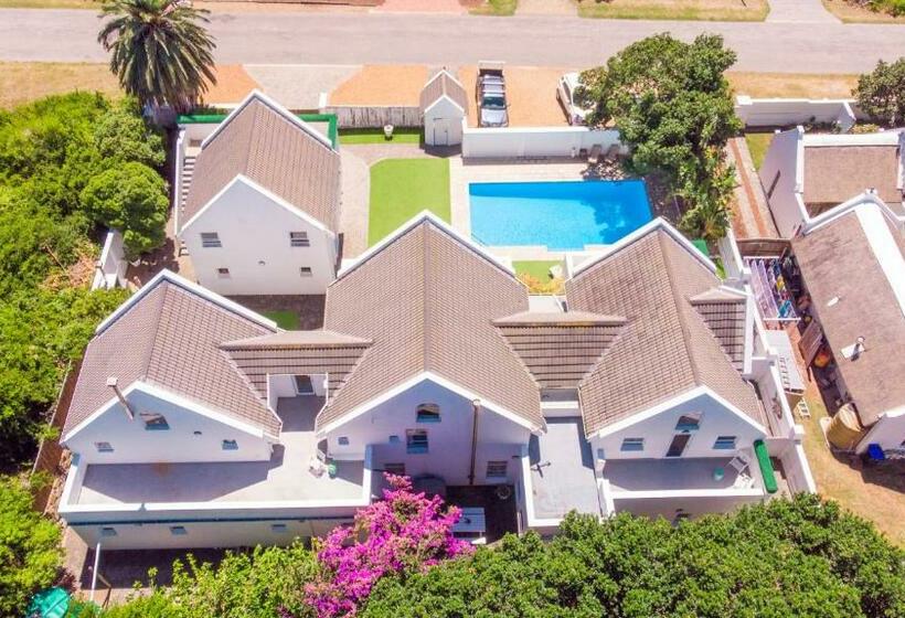 Пансион Adrift Guesthouse St Francis Bay