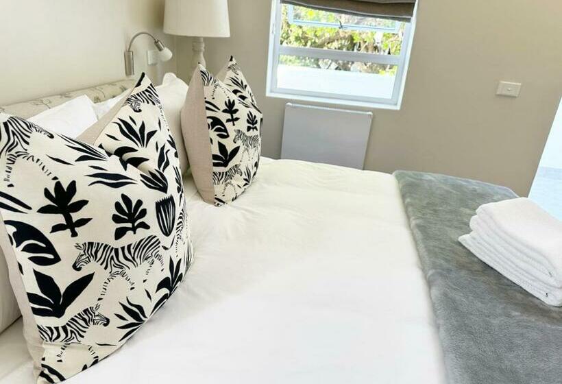 פנסיון Adrift Guesthouse St Francis Bay