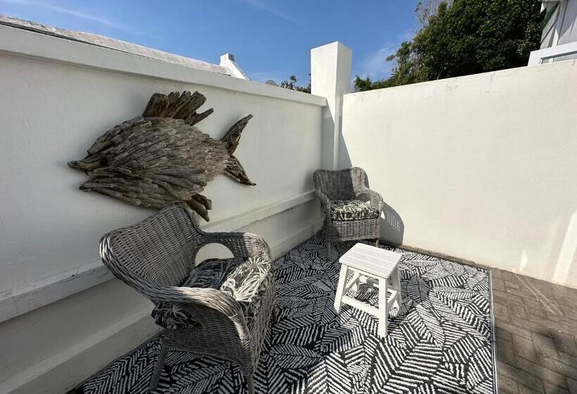 פנסיון Adrift Guesthouse St Francis Bay