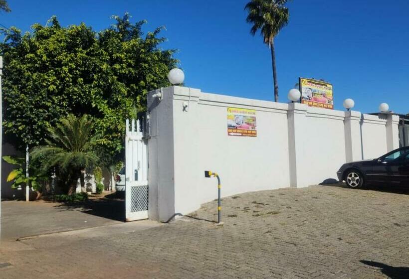 פנסיון Creg Guest House Rustenburg