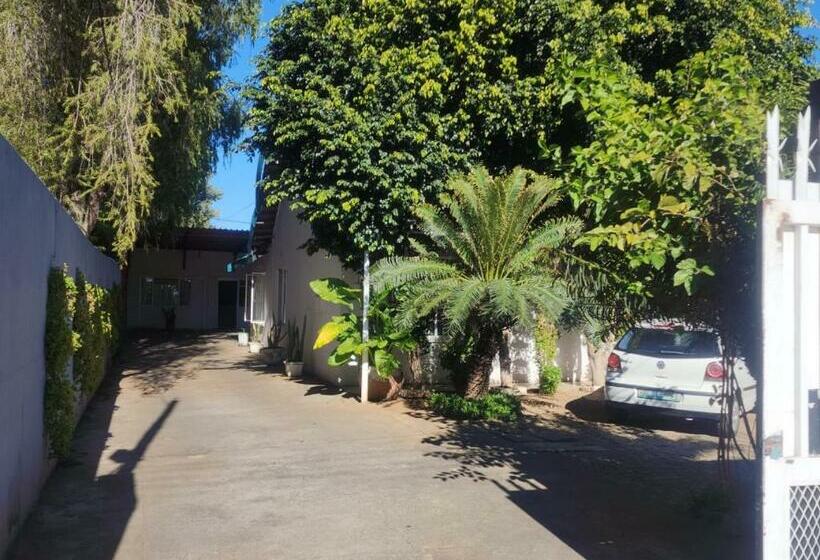 פנסיון Creg Guest House Rustenburg