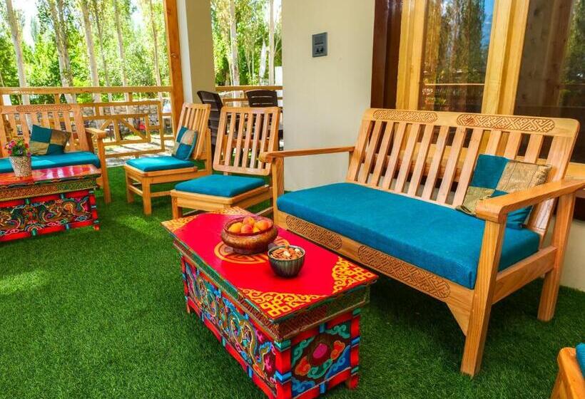 פנסיון De Khama