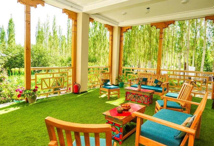 פנסיון De Khama