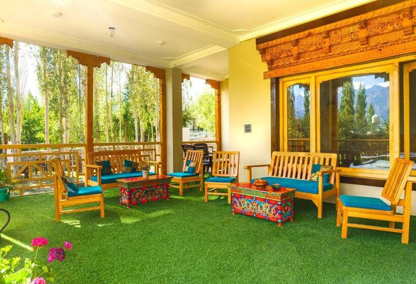 פנסיון De Khama