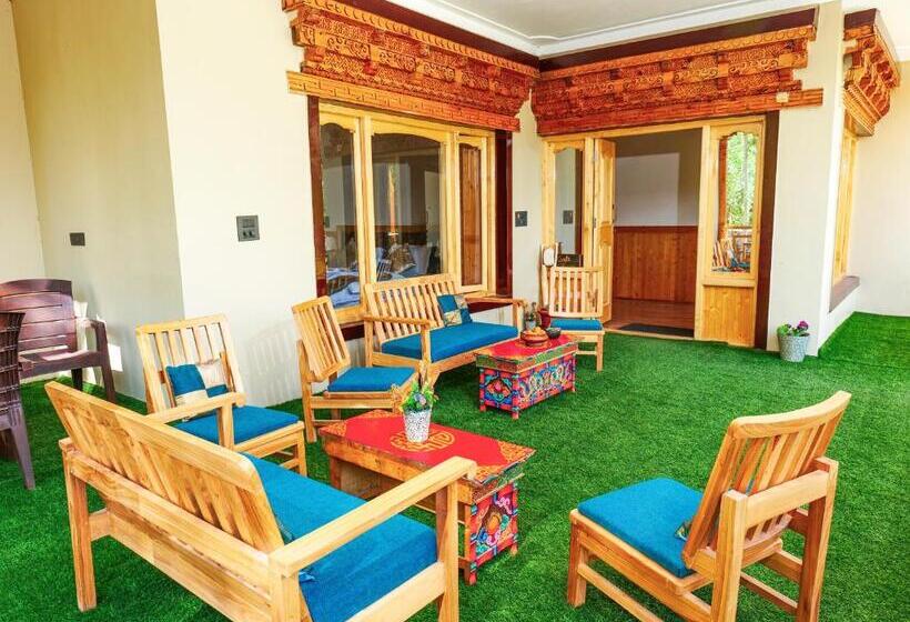 פנסיון De Khama