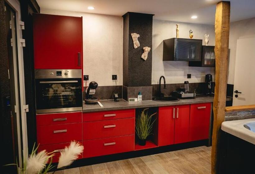 펜션 Himeros Et Ses Péchés Loveroom