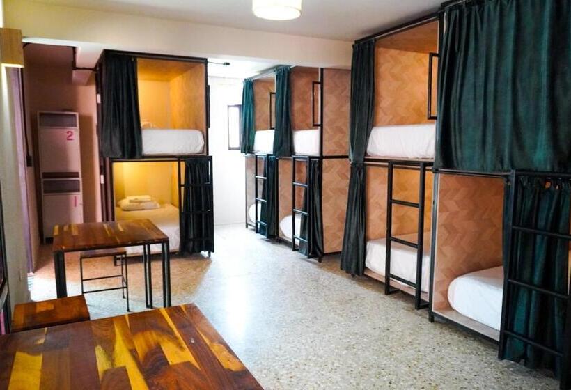 פנסיון Hostal Chocolate Calenda