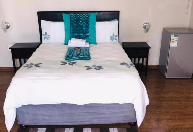 פנסיון Luyolo Guest Lodge