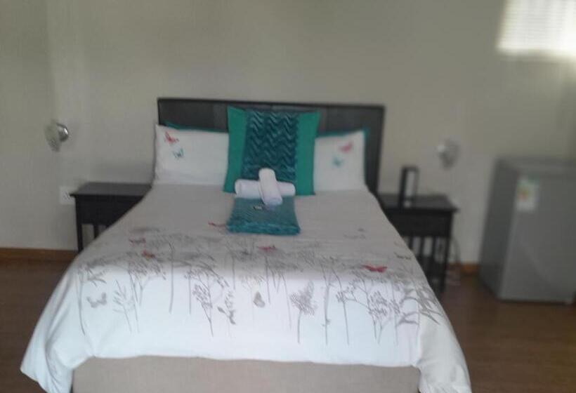 פנסיון Luyolo Guest Lodge