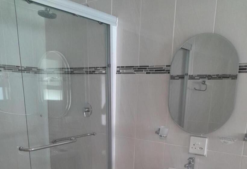 פנסיון Luyolo Guest Lodge