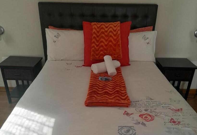 بنسيون Luyolo Guest Lodge