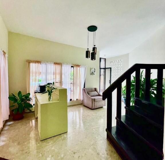 פנסיון Refugio Encantador