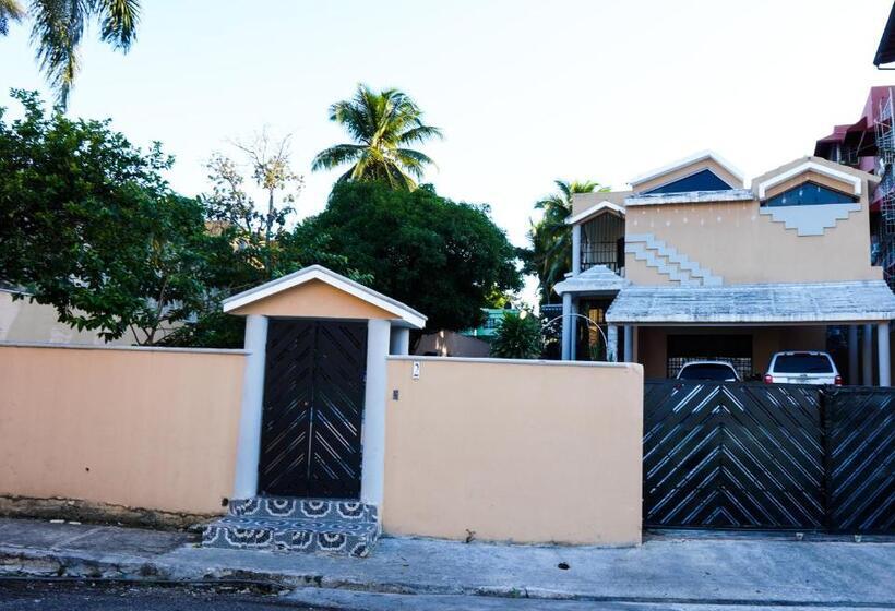 פנסיון Refugio Encantador