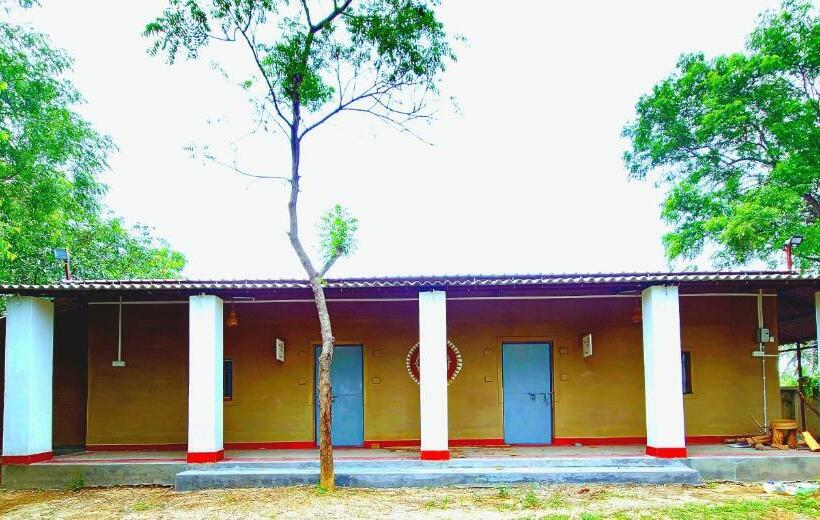 Курорт Abar Aranye