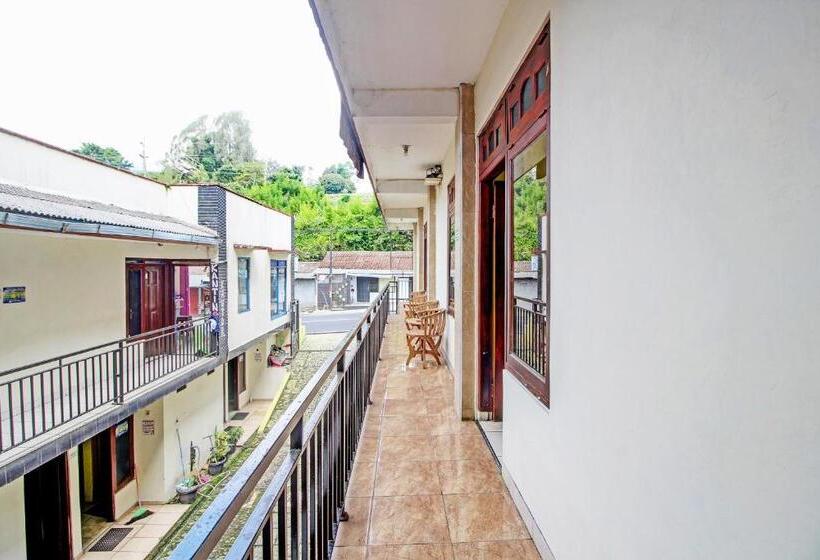 Spot On 92667 Hotel Kopeng Indah 1