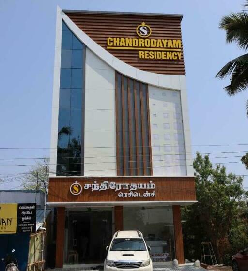 호스텔 Chandrodayam Residency