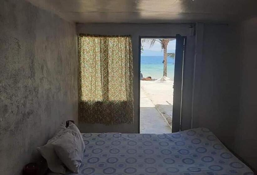 هاستل Magic S Place Beach Resort