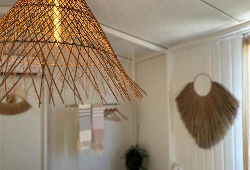 ベッドアンドブレックファースト Alpinia Houses&garden