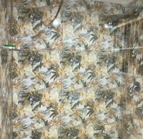 تختخواب و صبحانه Berry On 90