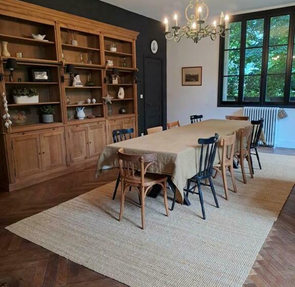 مبيت وإفطار La Maison Pelloquin